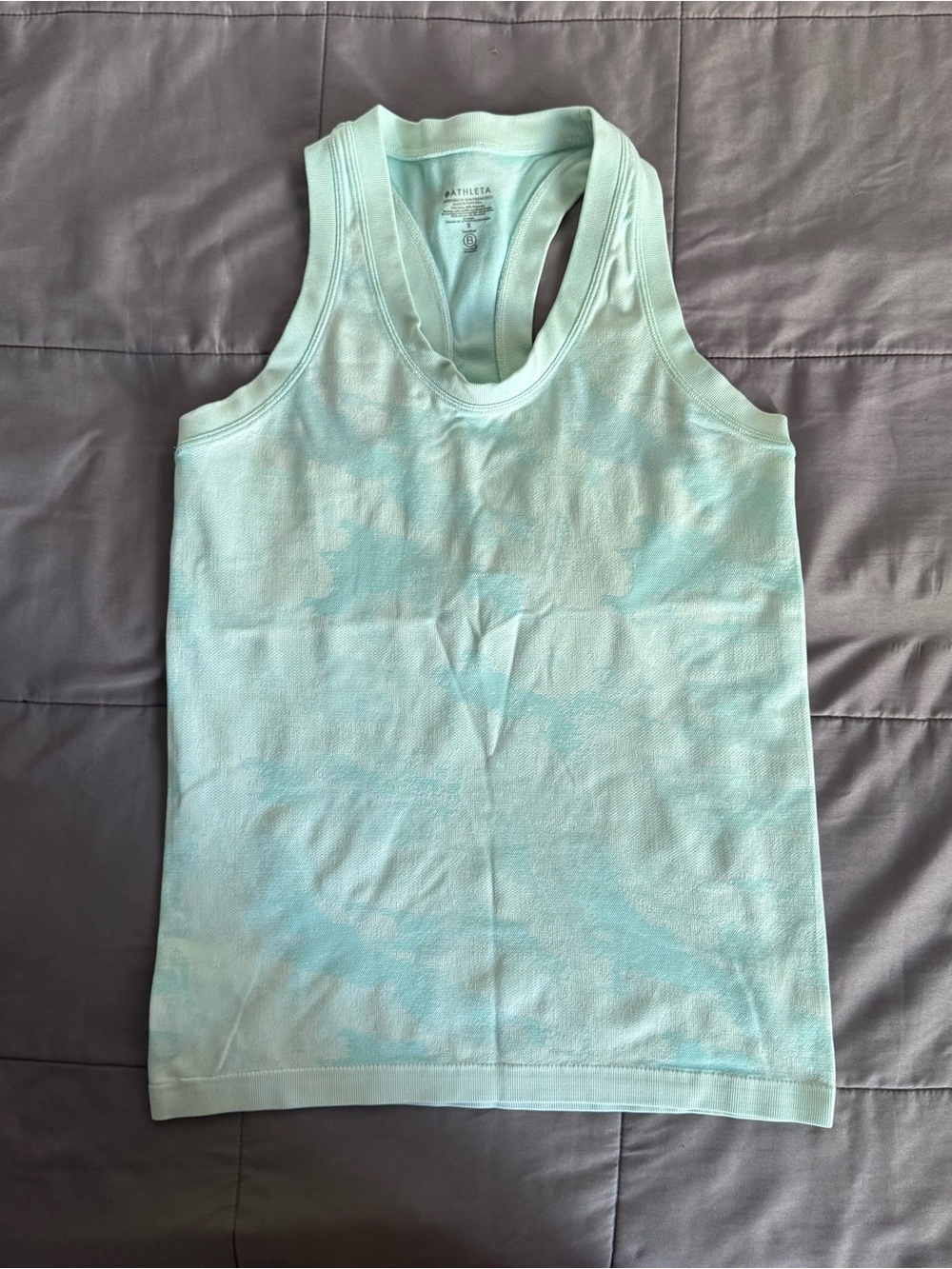 Athleta  Momentum Mint Green Tank Top Size Small